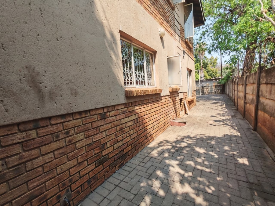 2 Bedroom Property for Sale in Rustenburg Central North West